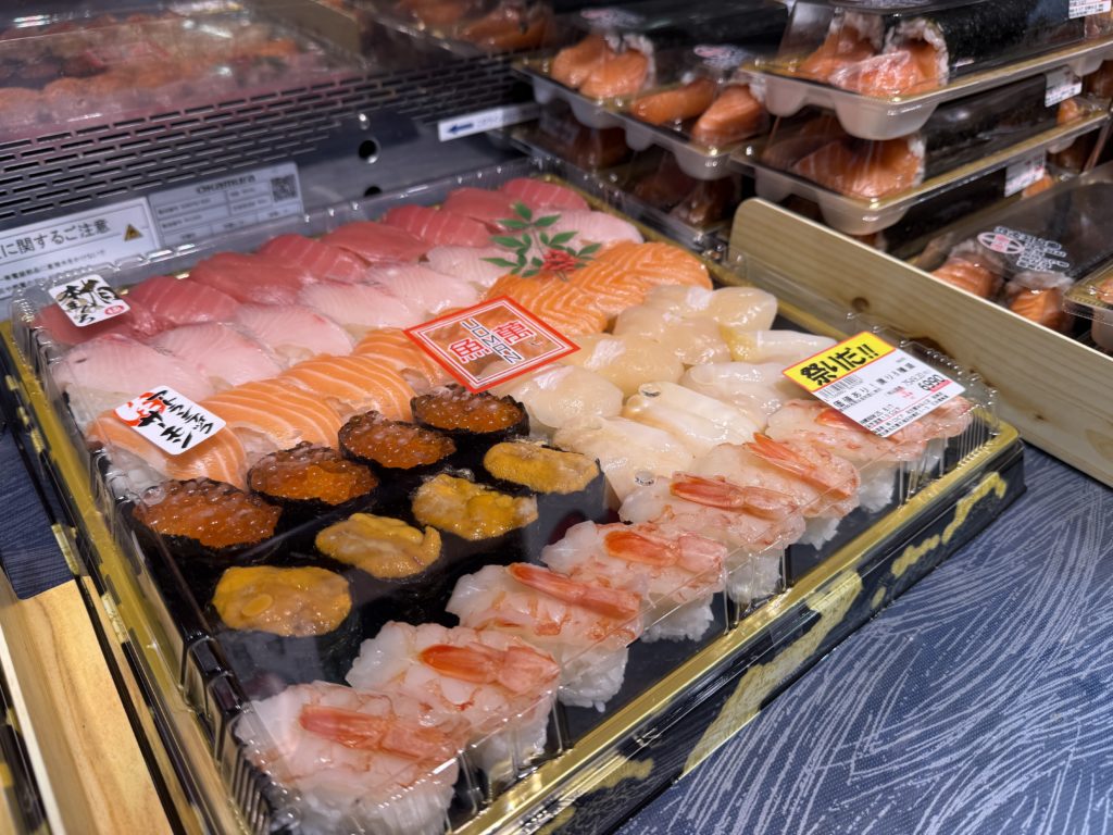 本鮪と、サーモン、ウニ、いくらが入った豪華なお寿司