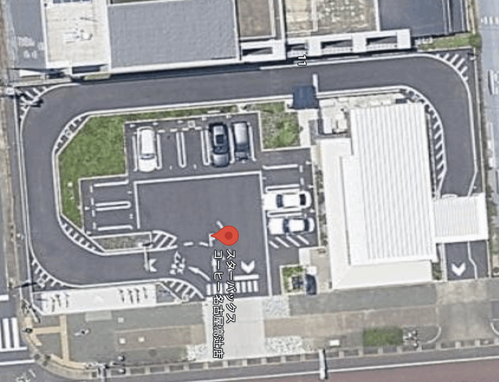 スターバックス名古屋高辻店の駐車場