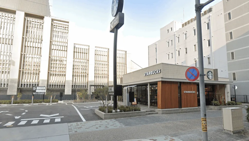 スターバックスコーヒー名古屋高辻店の外観です。