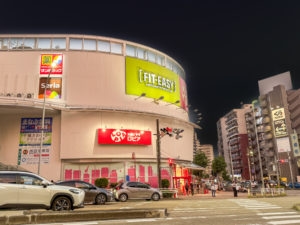 ロピア千種店の外観