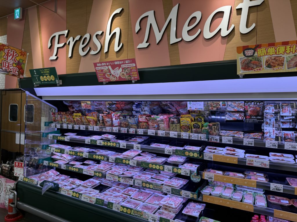 アルビス中村二瀬店の肉売り場